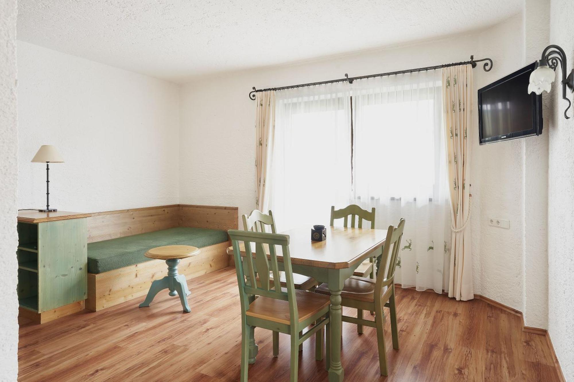 Rosamunde Apartments Leutasch Δωμάτιο φωτογραφία